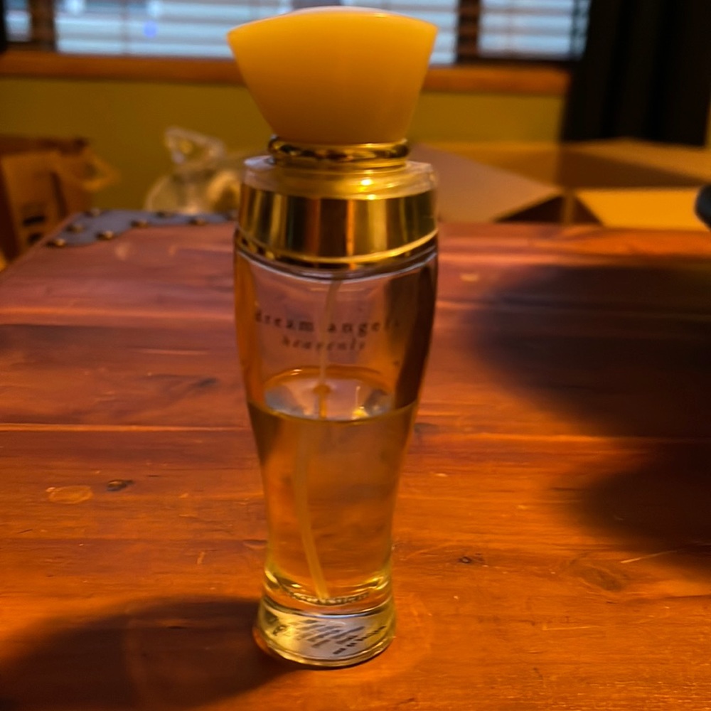 Victoria’s Secret Dream Angels eu de parfum in Heavenly. 1 oz used.
